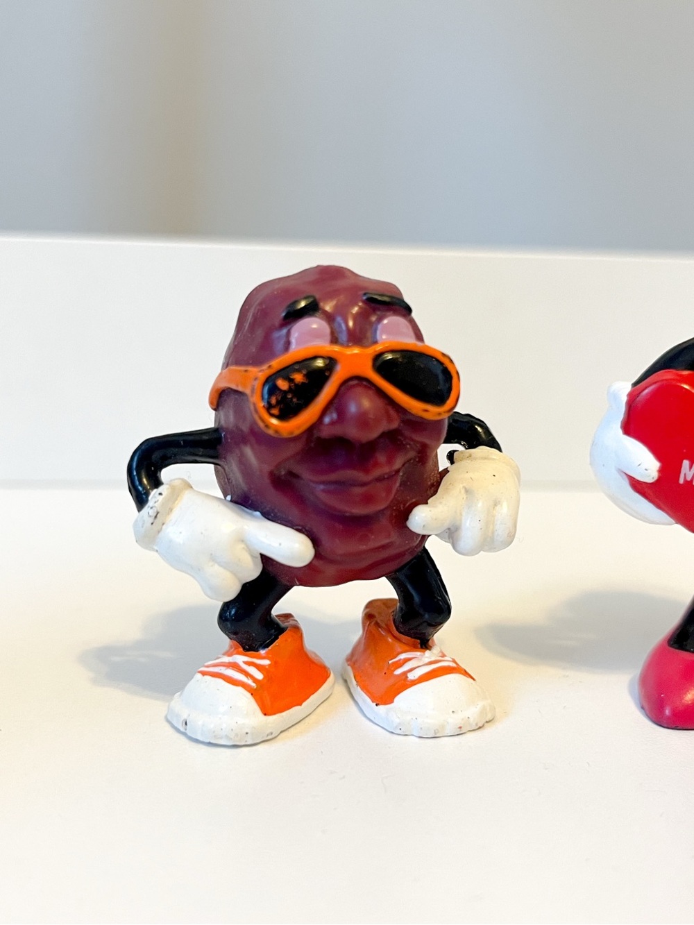 California Raisins - 1987 Vintage Figurine Toys - Picture 2 of 5